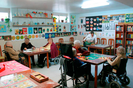 Residencia Virgen de la Fuensanta adultos mayores en terapia ocupacional 